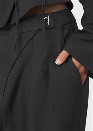 Zalka eyelet buks Dark Grey Neo Noir 
